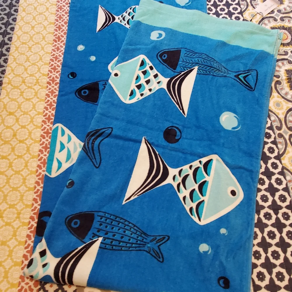 Retired Vera Bradley Go Fish Blue Beach Towel-NWT